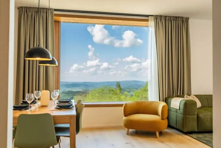 Familien-Apartment – 3 Zimmer (2)