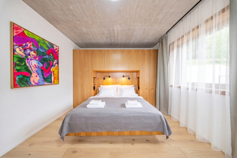 Apartment (1)